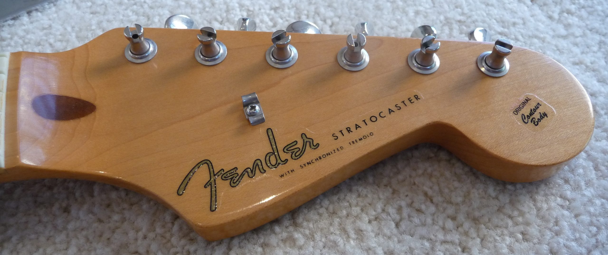 P1080360 vintage guitar fender stratocaster reissue